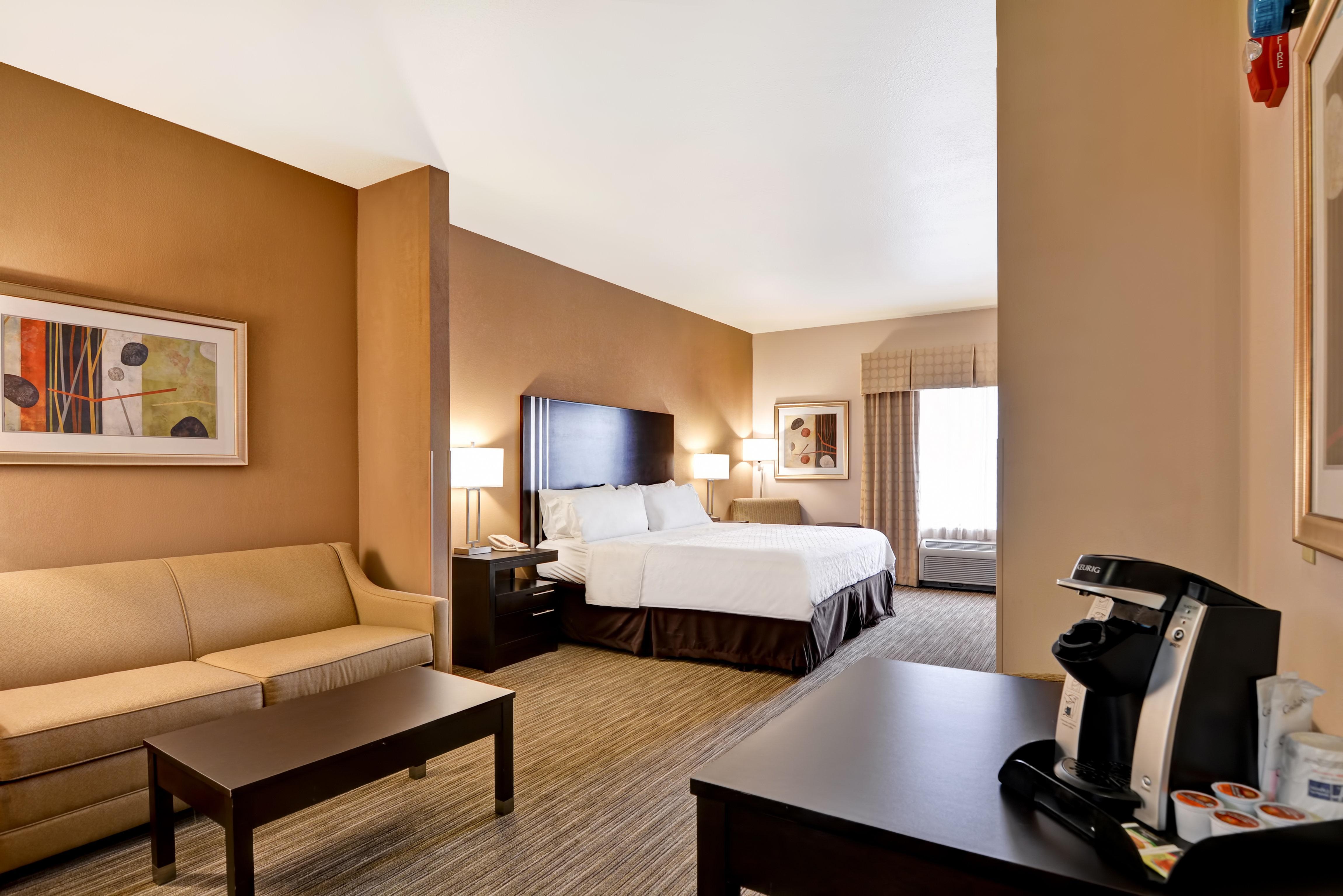 Express & Milwaukee-new Berlin By Ihg