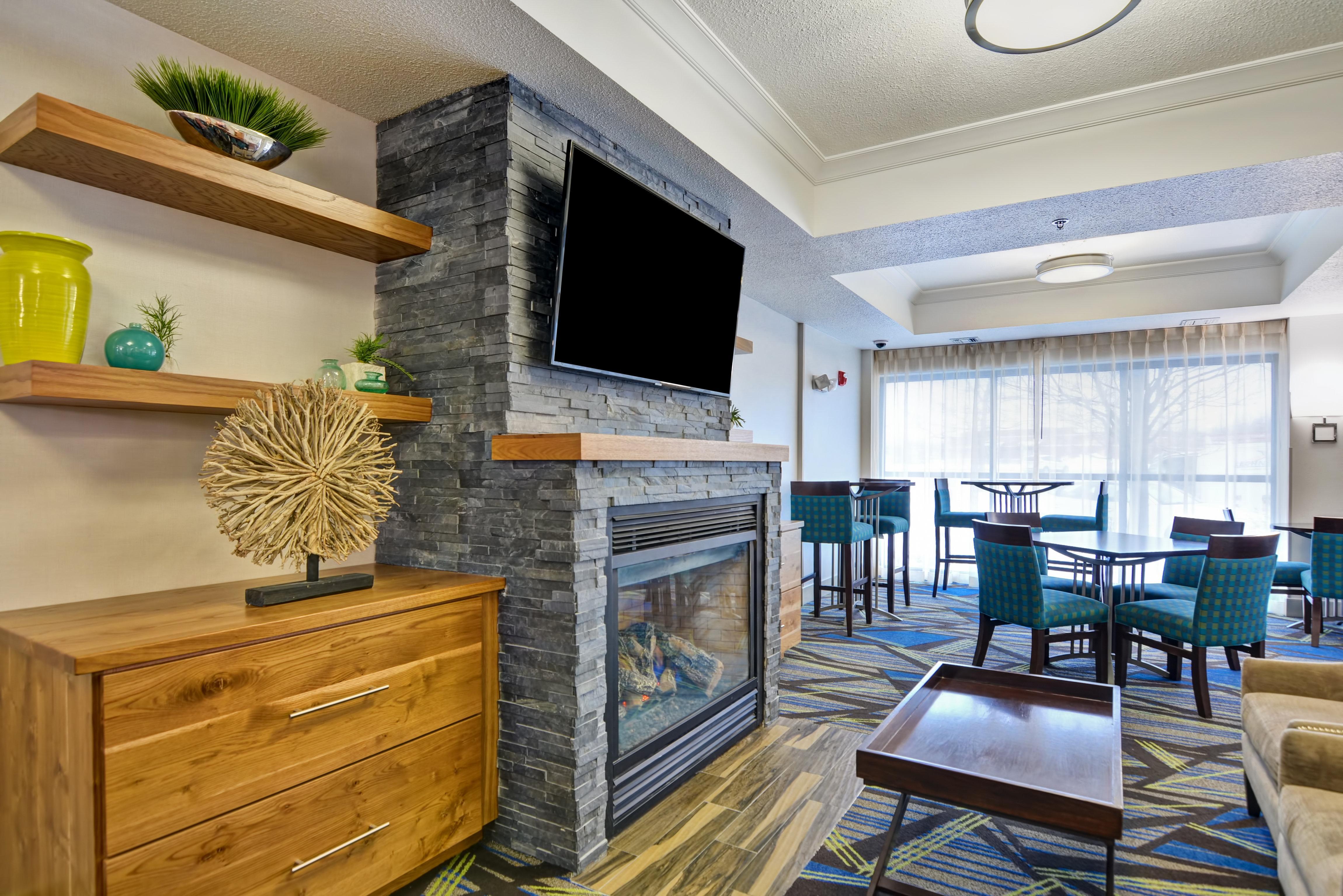 Hotel Express & Milwaukee-new Berlin By Ihg 2*