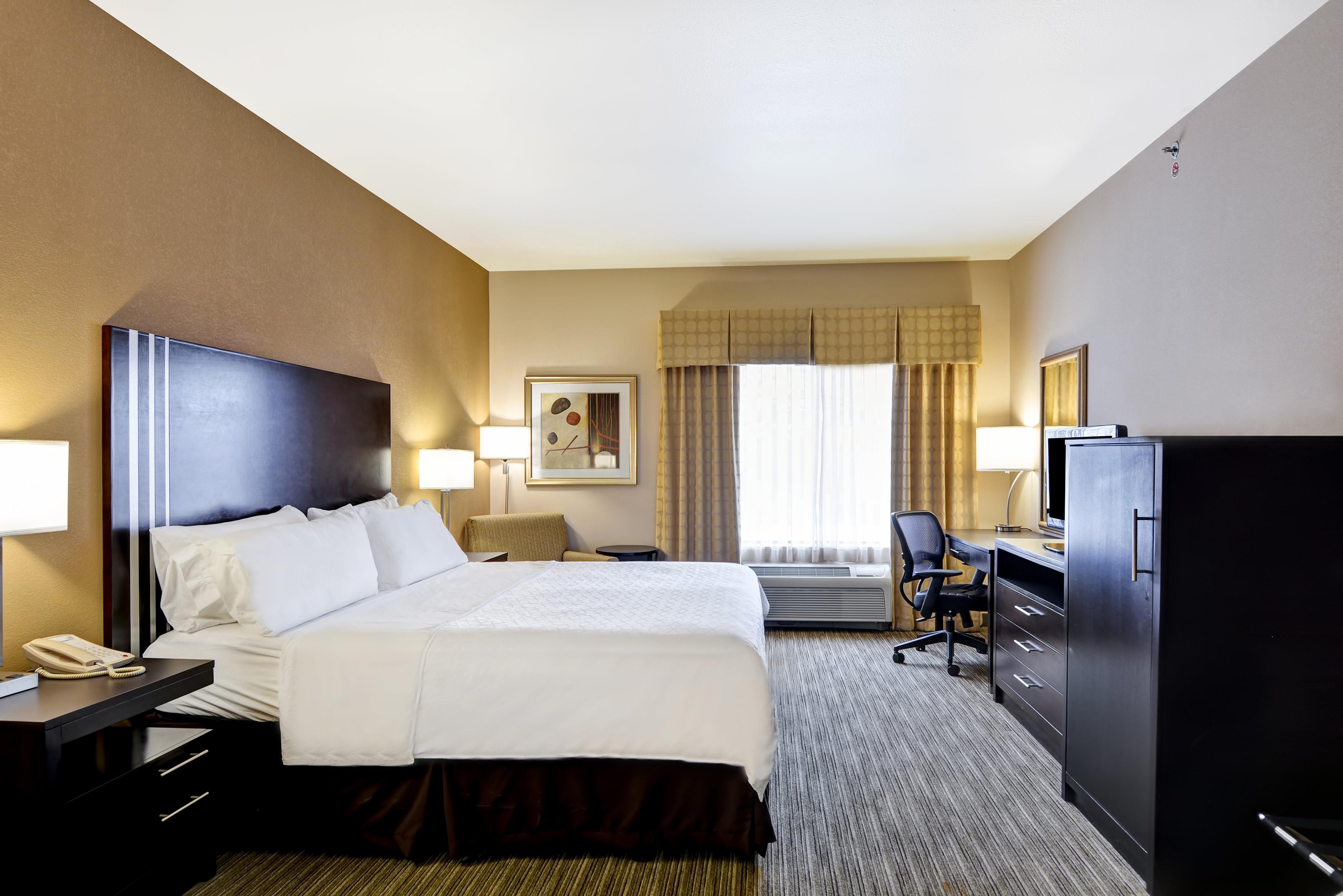 Express & Milwaukee-new Berlin By Ihg New Berlin