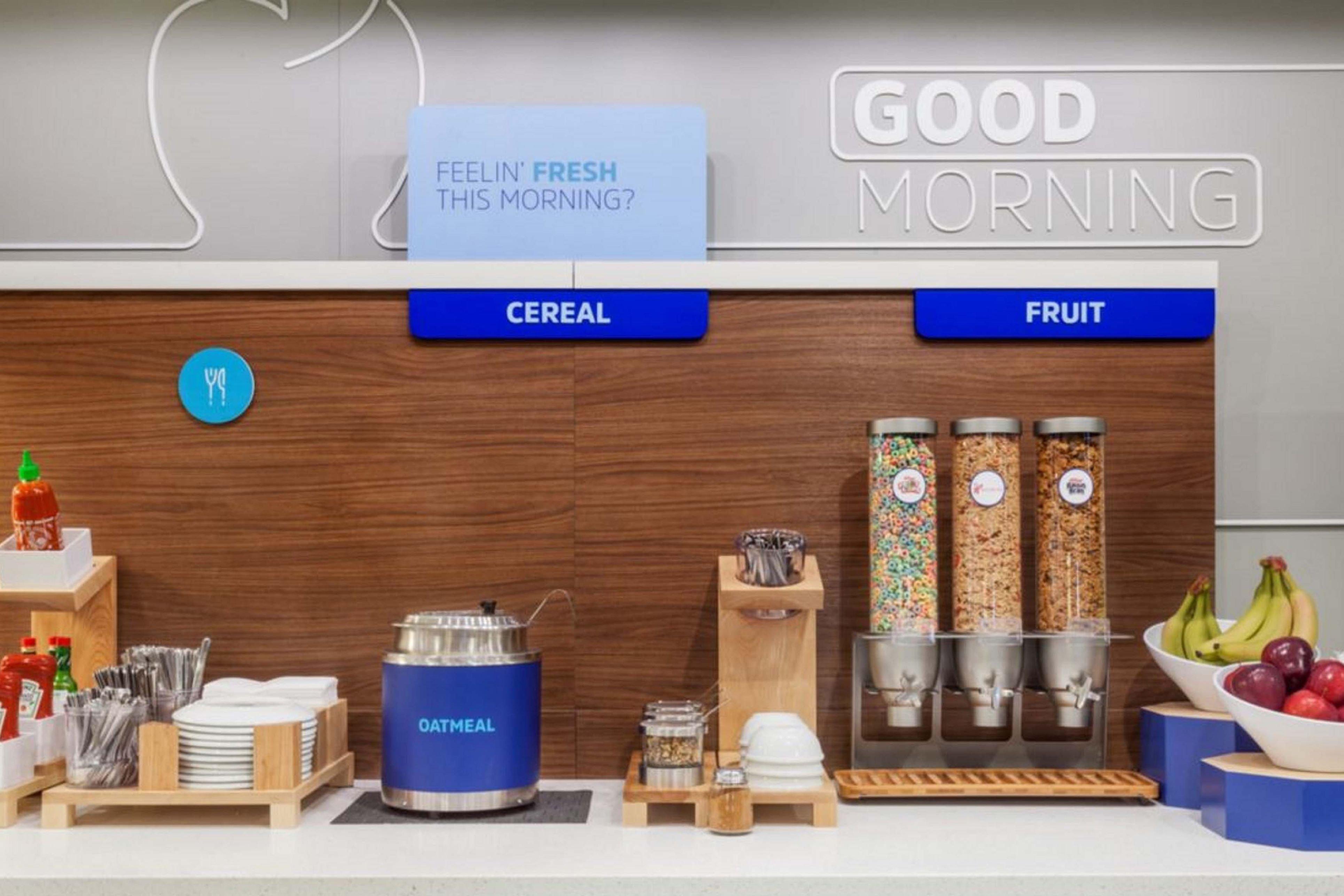 Hotel Express & Milwaukee-new Berlin By Ihg New Berlin