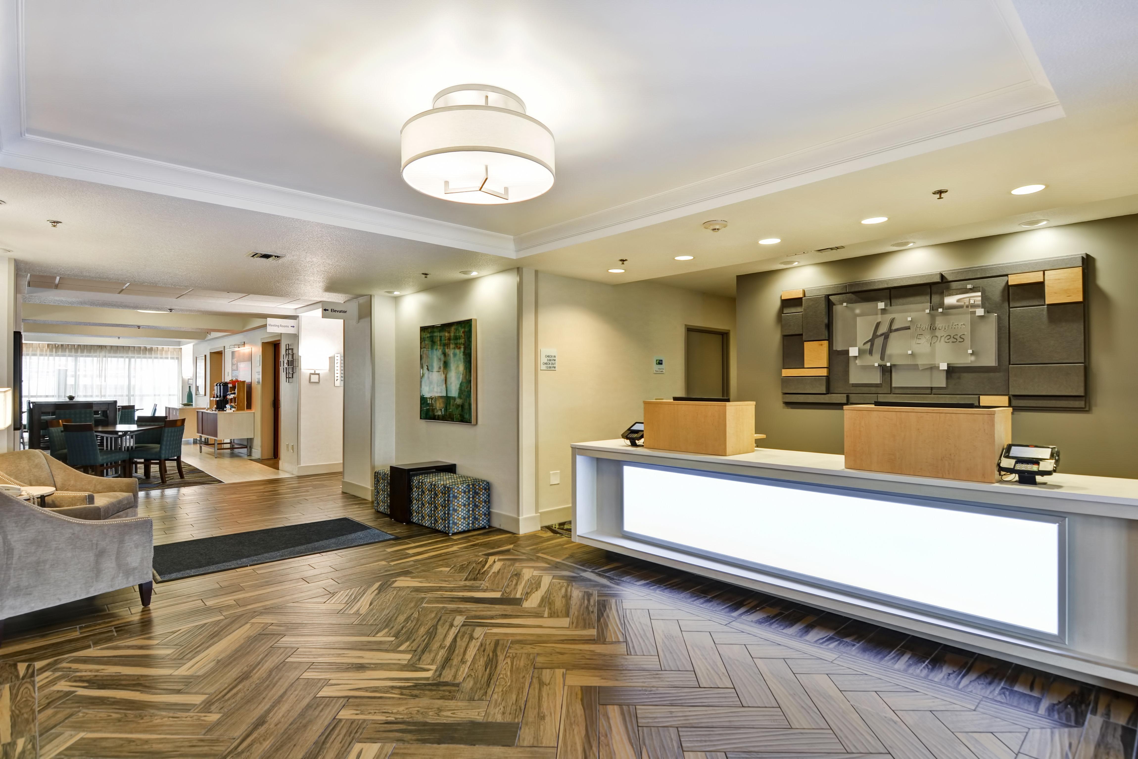 Hotel Express & Milwaukee-new Berlin By Ihg