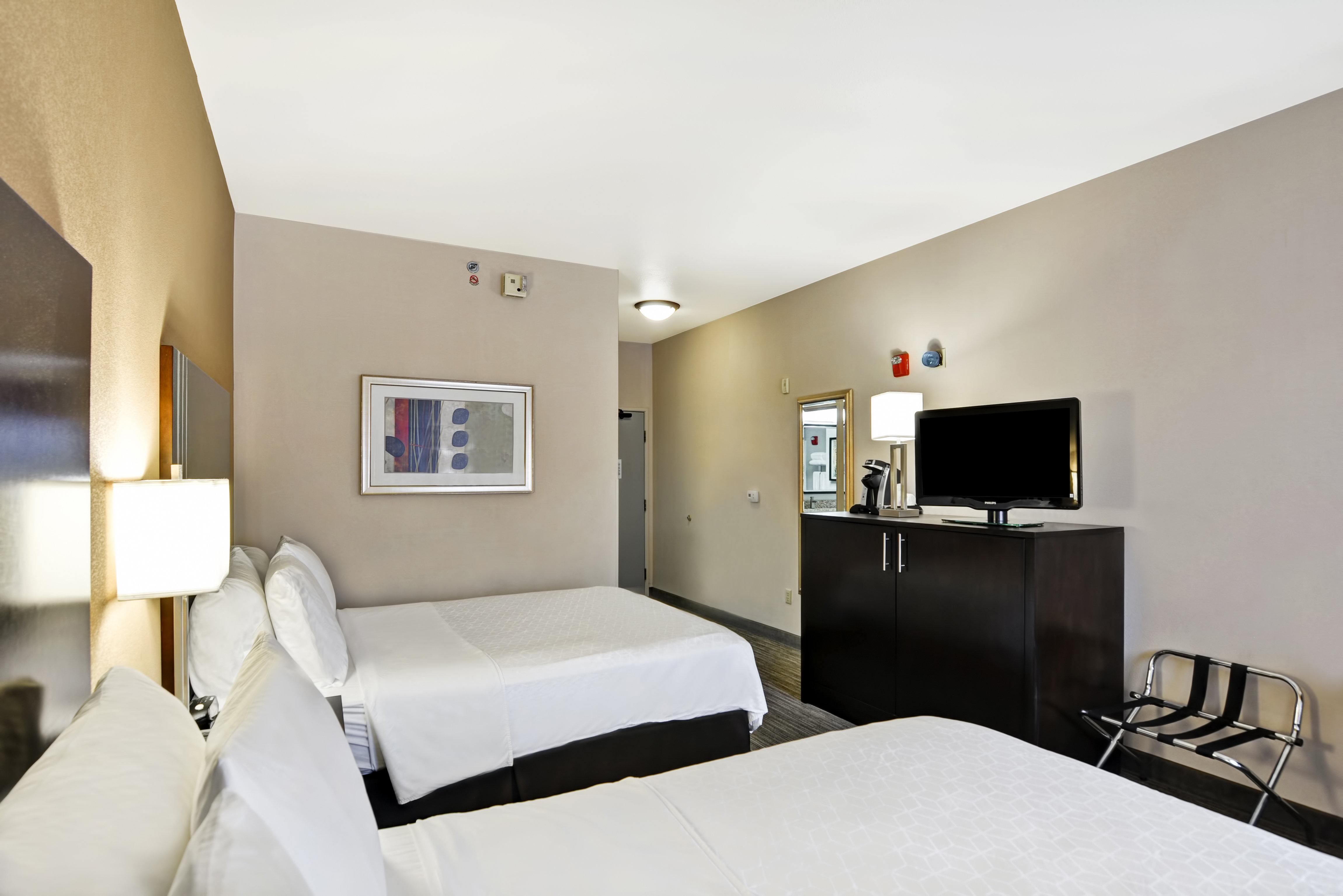 Express & Milwaukee-new Berlin By Ihg Hotel