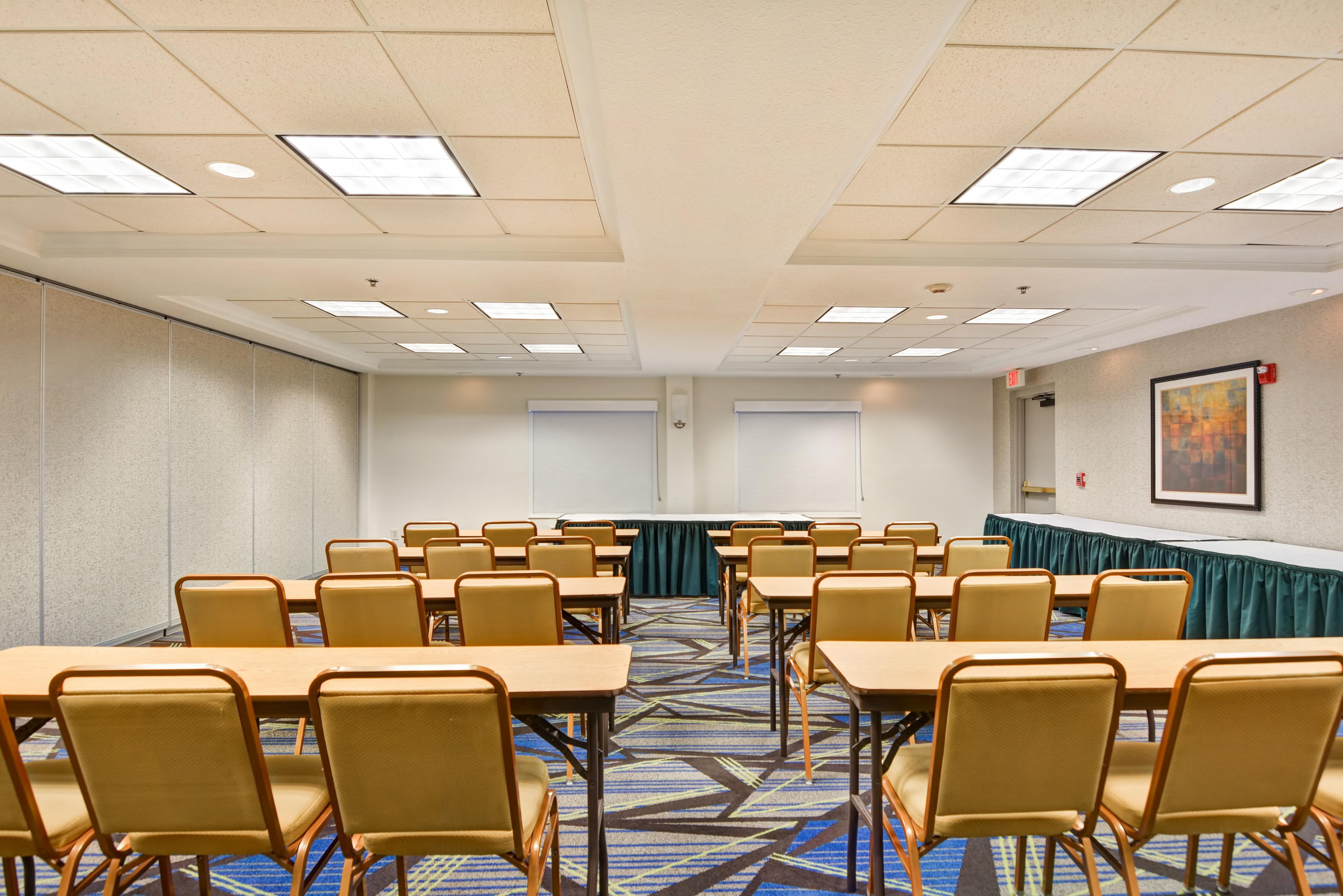 Express & Milwaukee-new Berlin By Ihg New Berlin