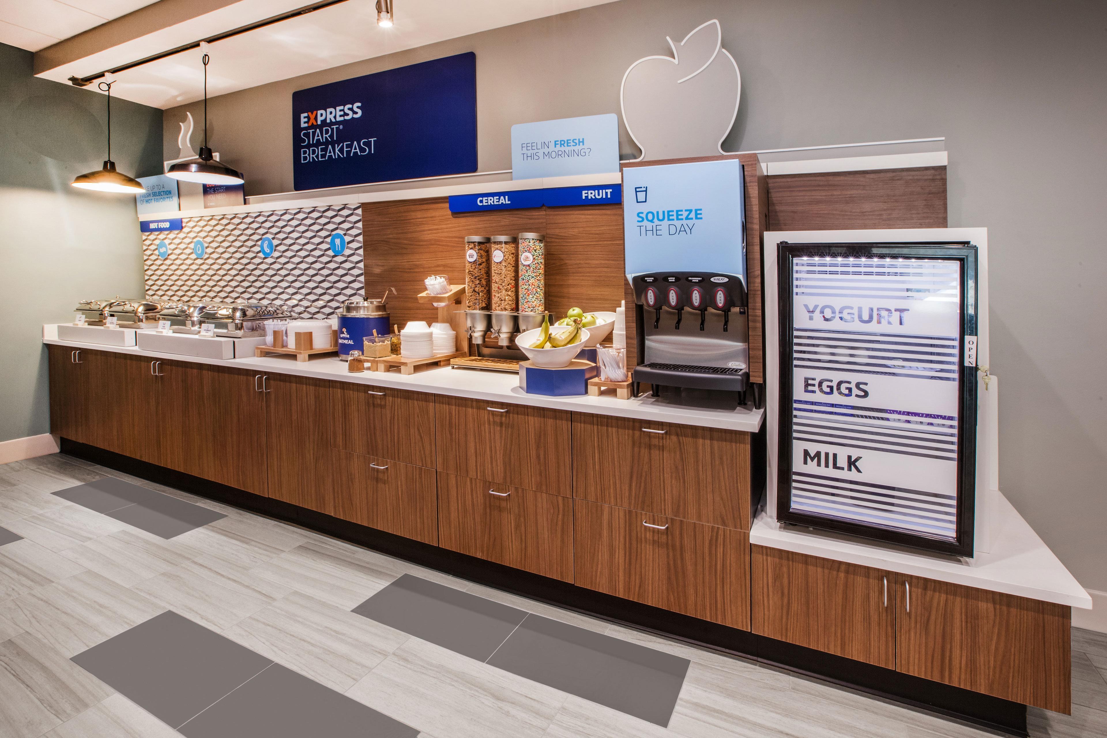 Hotel Express & Milwaukee-new Berlin By Ihg