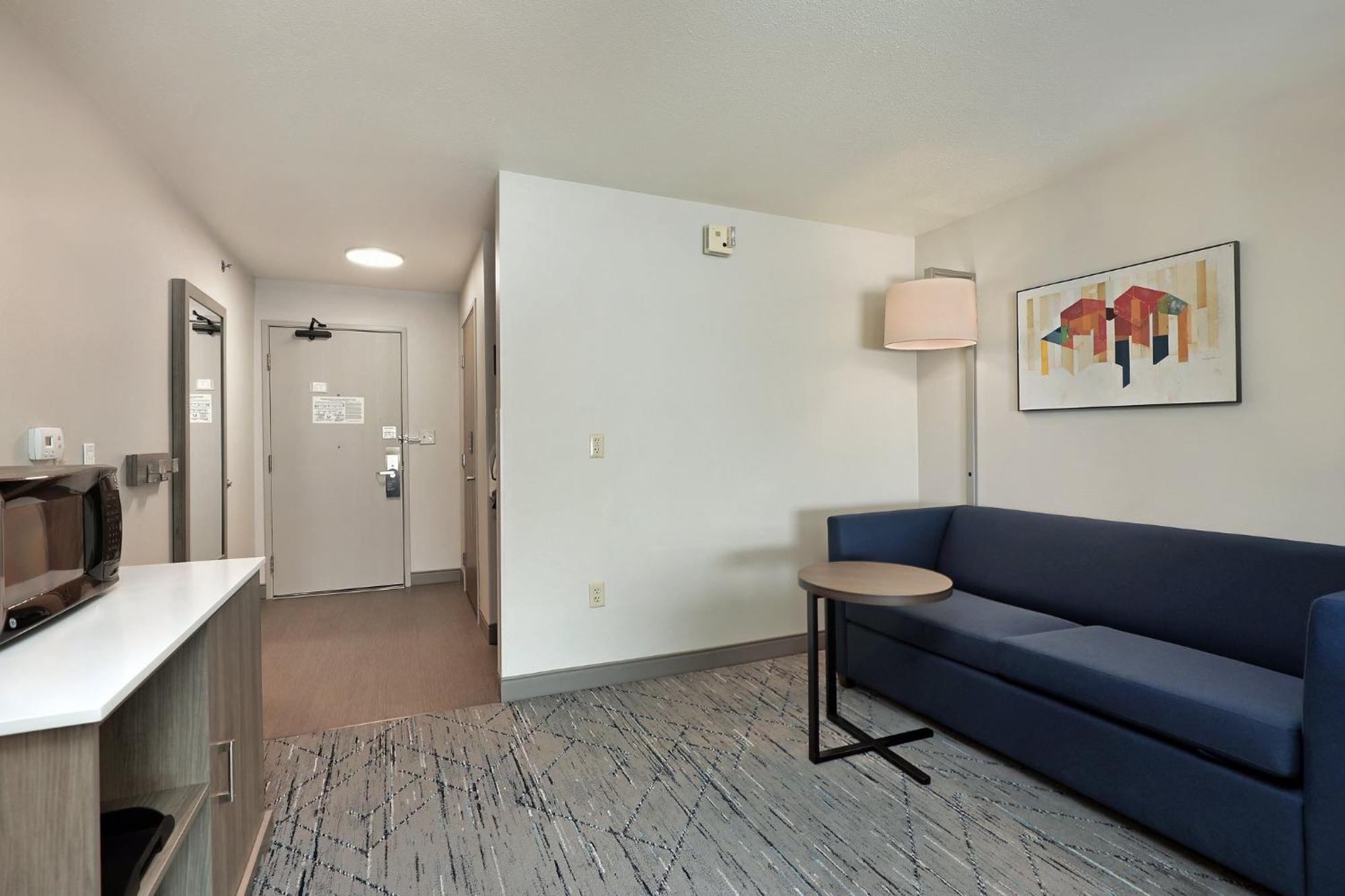 Express & Milwaukee-new Berlin By Ihg New Berlin