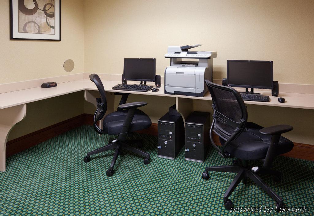 Express & Milwaukee-new Berlin By Ihg Hotel 2*