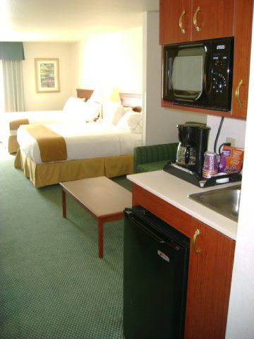 Express & Milwaukee-new Berlin By Ihg 2*