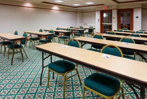 Express & Milwaukee-new Berlin By Ihg 2* New Berlin