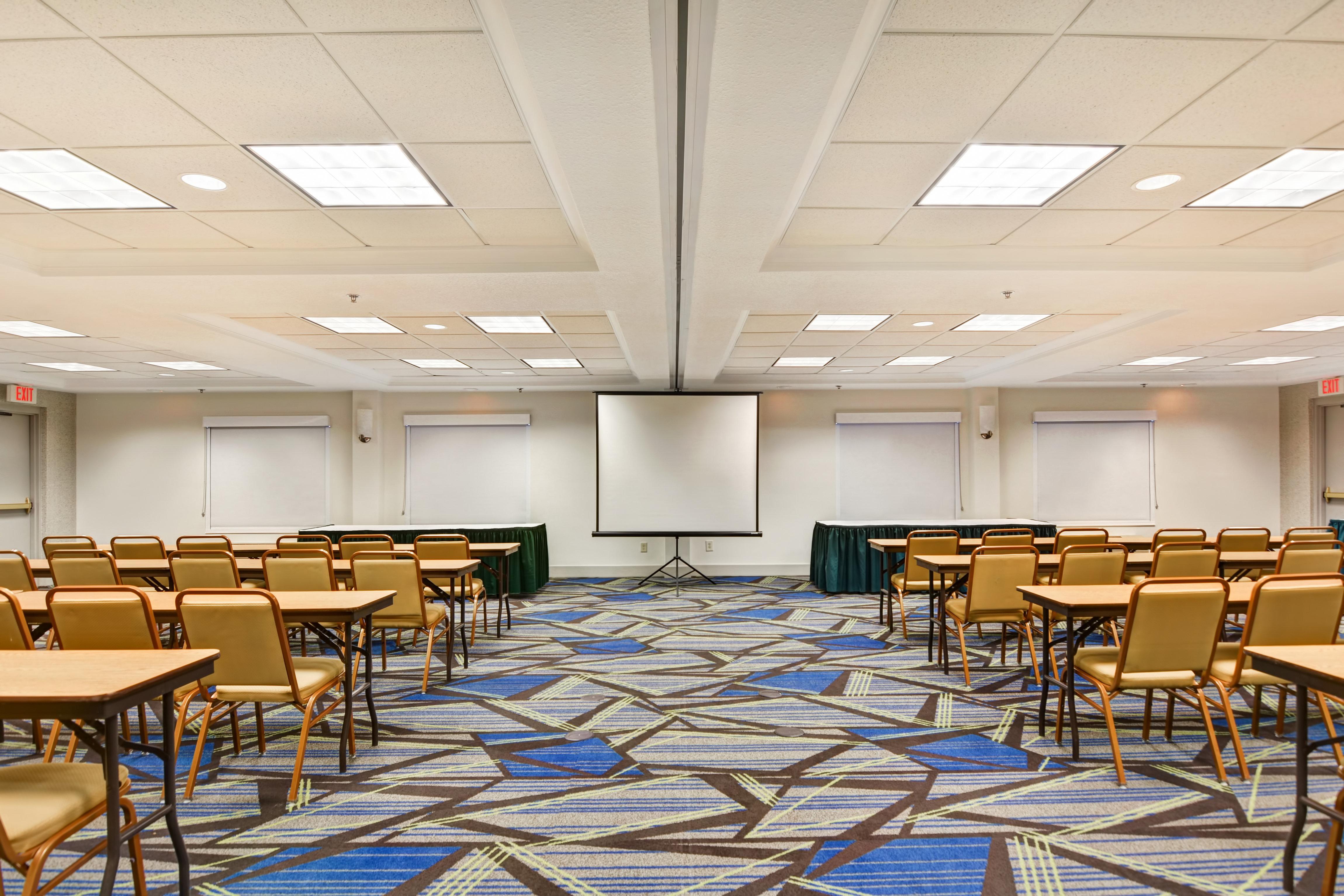 Hotel Express & Milwaukee-new Berlin By Ihg New Berlin
