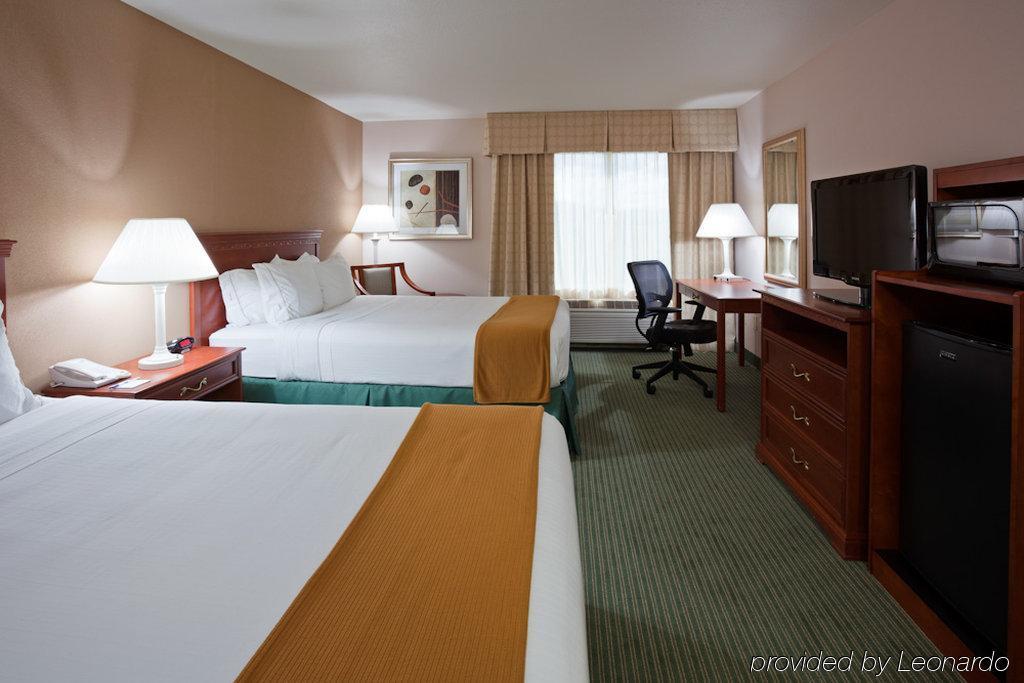 Express & Milwaukee-new Berlin By Ihg 2*
