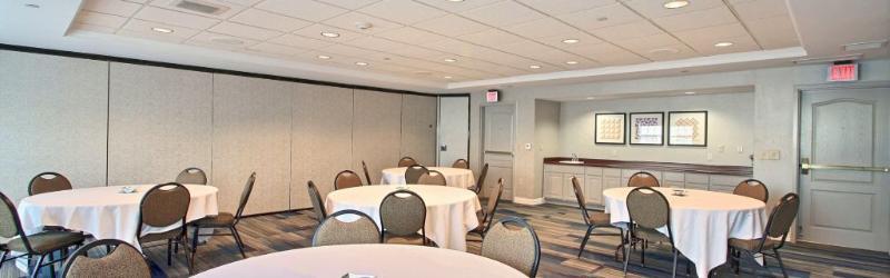Express & Milwaukee-new Berlin By Ihg New Berlin